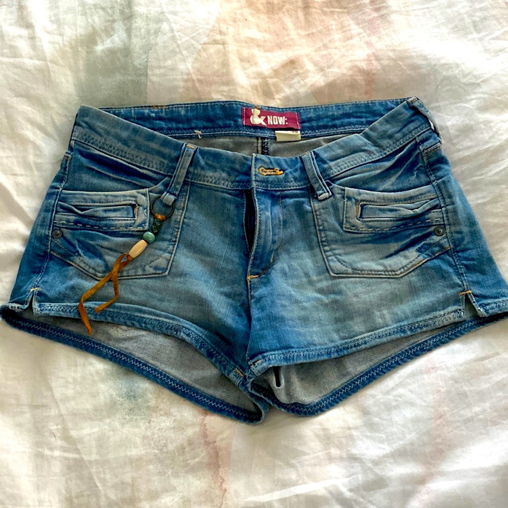 H&M denim faded blue shorts with beaded tassel, size 38